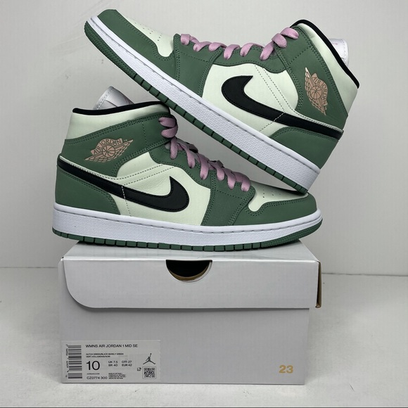 Jordan Shoes - Nike Air Jordan 1 Retro Mid WMNS “Dutch Green” NEW